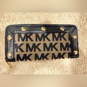 Michael Kors Black and Tan Wallet-LGE